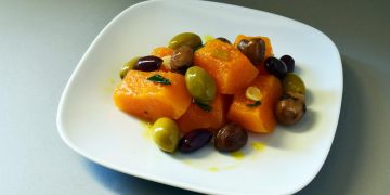 Pumpkin with olives and chestnuts