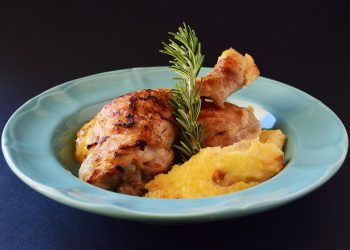 Low-carb chicken with omelette from Kalavrita