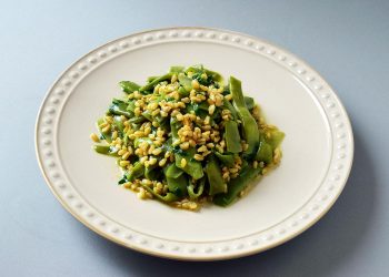 Green beans and wheat berries
