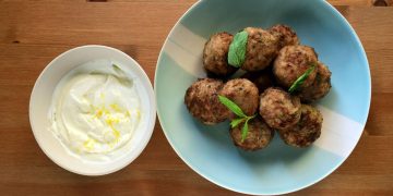 Meatballs from Constantinople: Keftedakia Polítika
